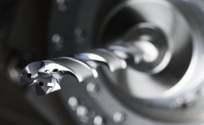 The KenTIP FS™ modular drilling system has a full solid carbide front, enabling it to withstand more heat and abuse than competing modular drill technologies